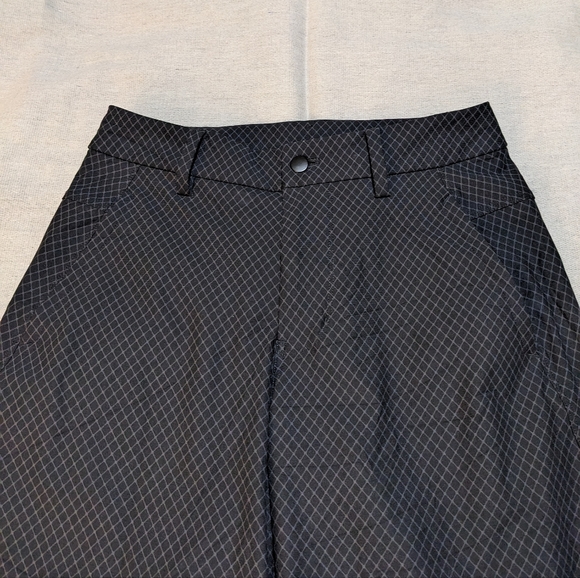 Printed Lululemon Shorts men's 30 - Picture 3 of 10